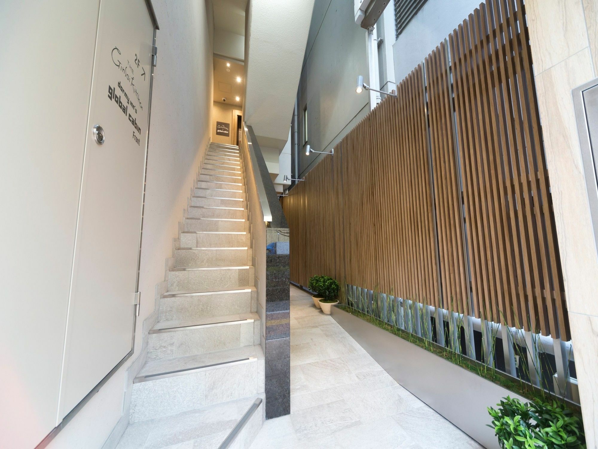 โกลบอล เคบิน โตเกียว ซุยโดะบะชิ Hotel ภายนอก รูปภาพ